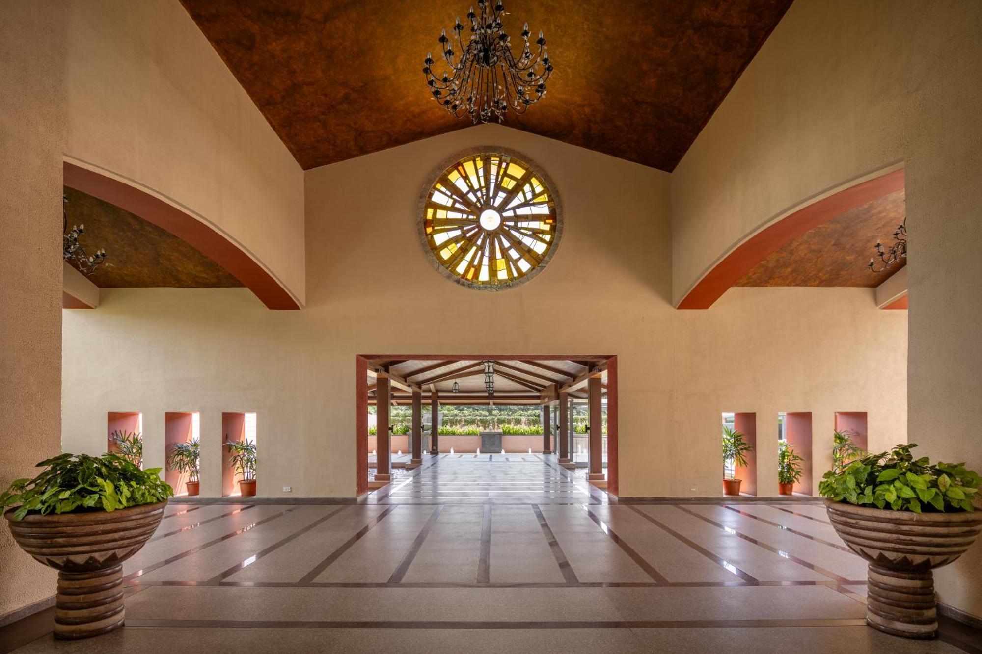 Kenilworth Resort & Spa, Goa Уторда Экстерьер фото